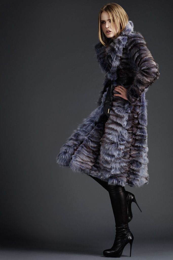 Burberry F/W 11 Look 38