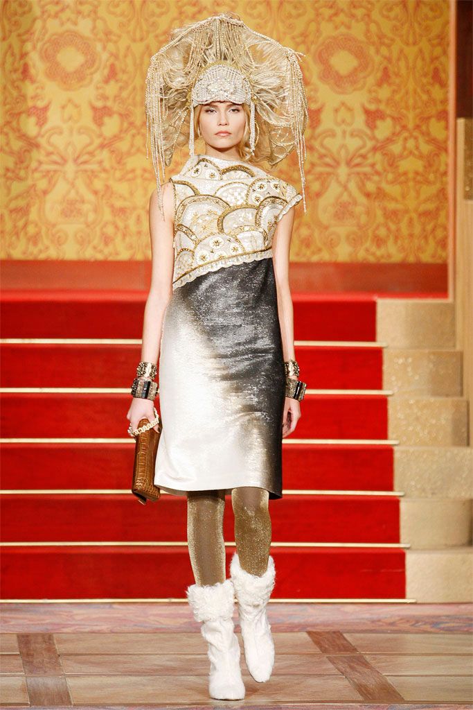 Chanel F/W 09 Look 365