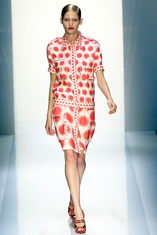 Daks by Giles Deacon S/S 08 Look 7