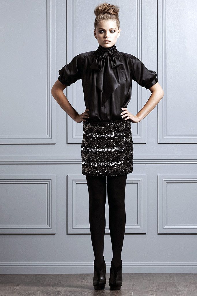 Collette Dinnigan F/W 10 Look 112