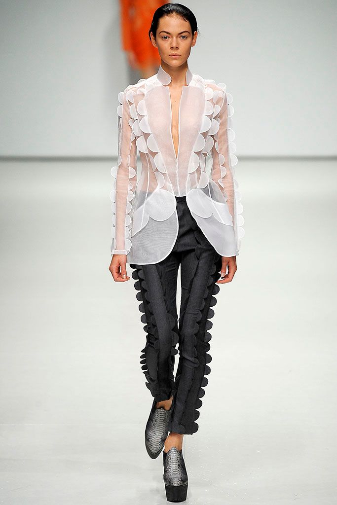 Christopher Kane S/S 09 Look 88