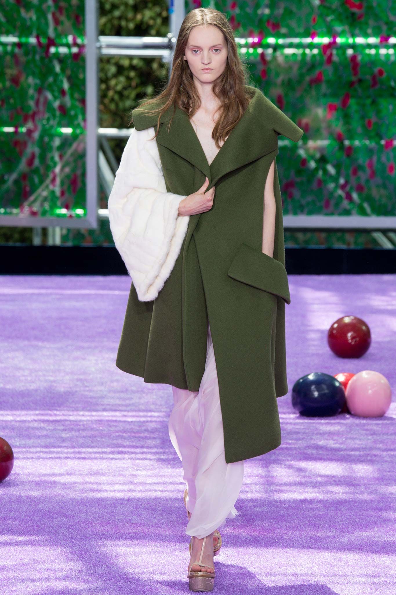 Christian Dior F/W 15 Couture Look 35