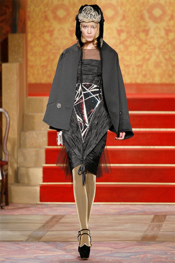Chanel F/W 09 Look 233