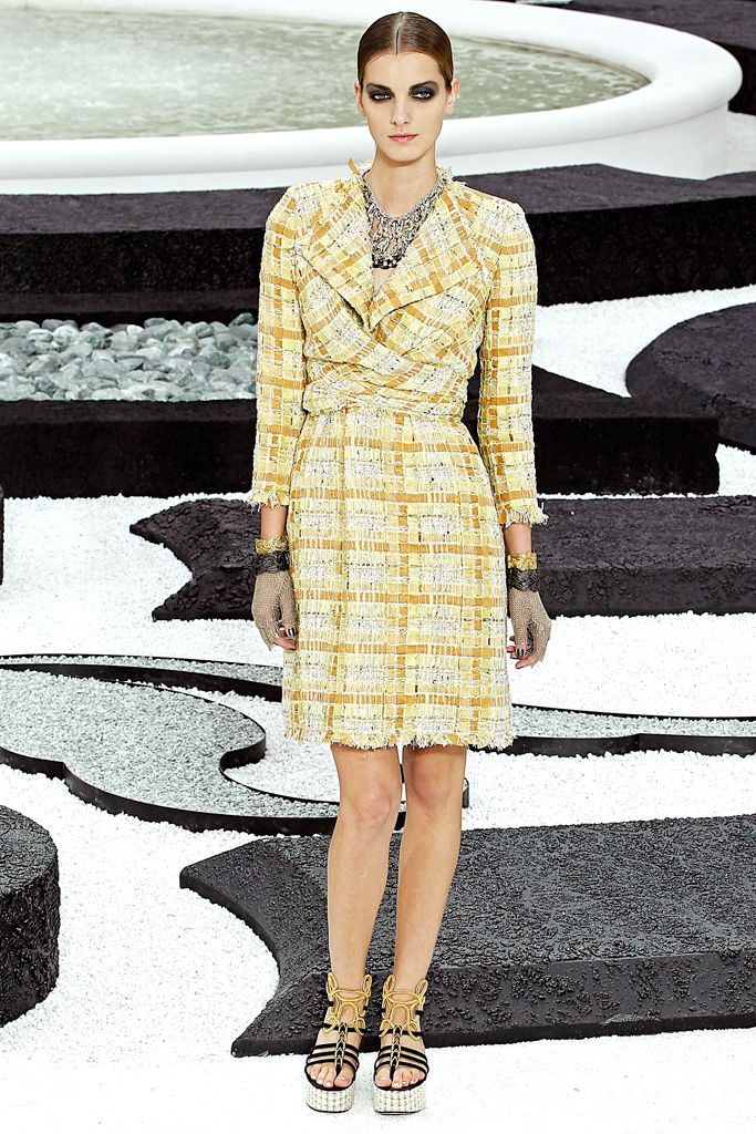 Chanel S/S 11 Look 98
