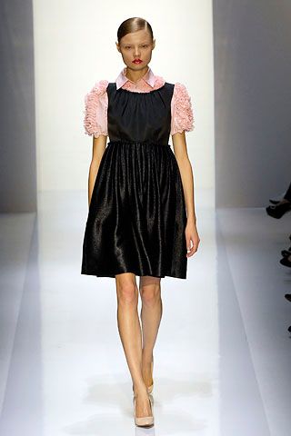 Daks by Giles Deacon S/S 08 Look 9