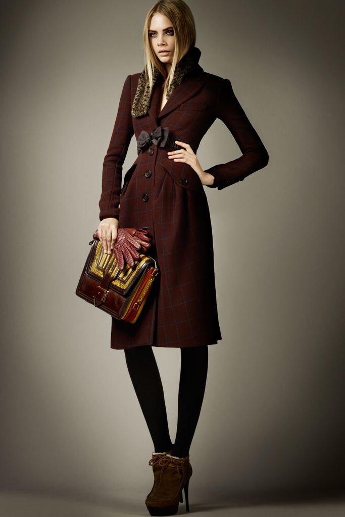 Burberry F/W 12 Look 1
