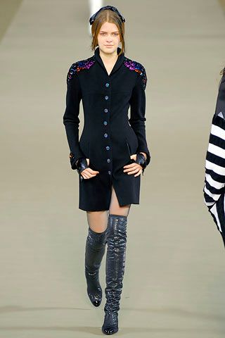 Chanel F/W 06 Look 205