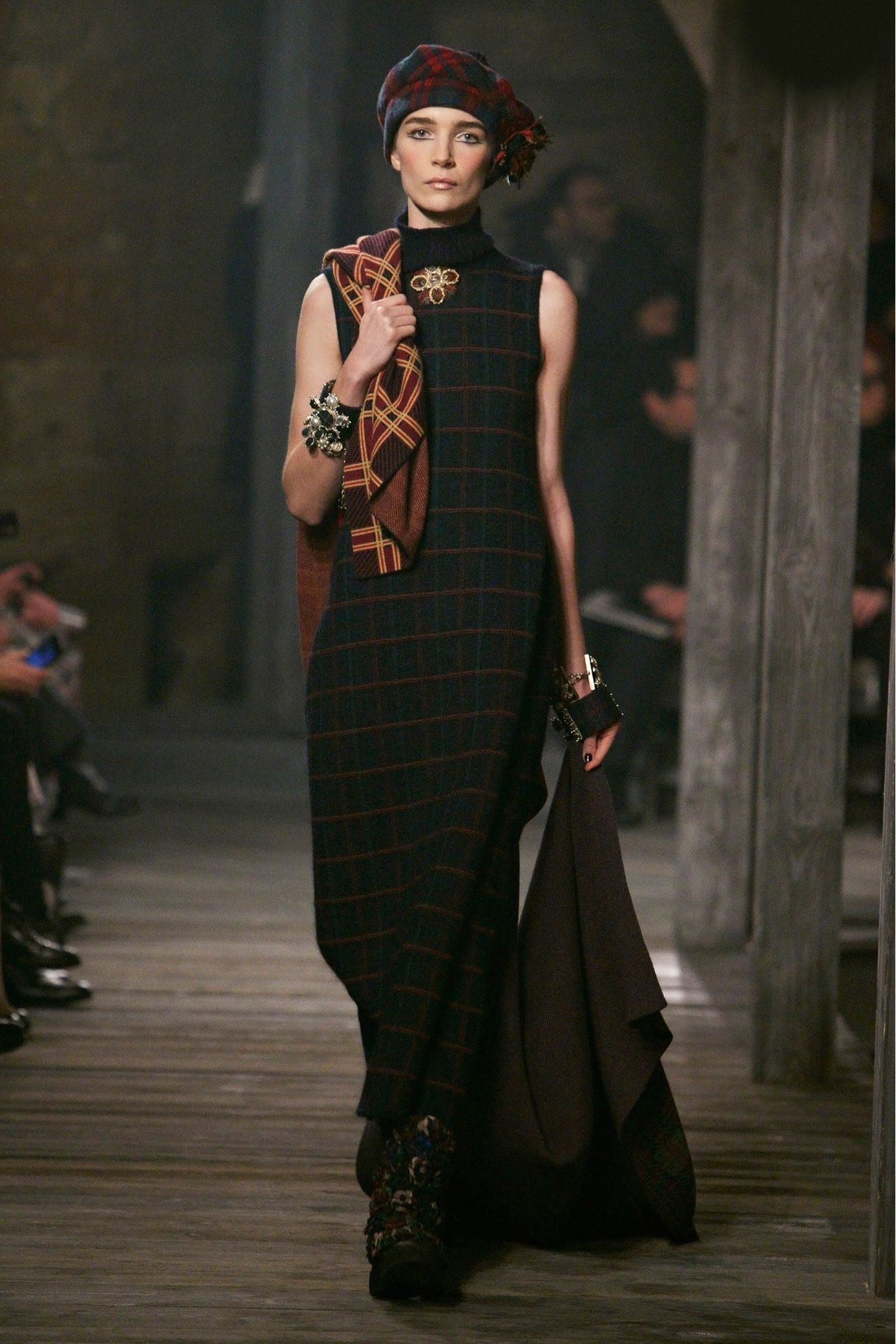 Chanel F/W 13 Look 571