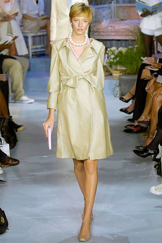 beige satin knotted shiny belt