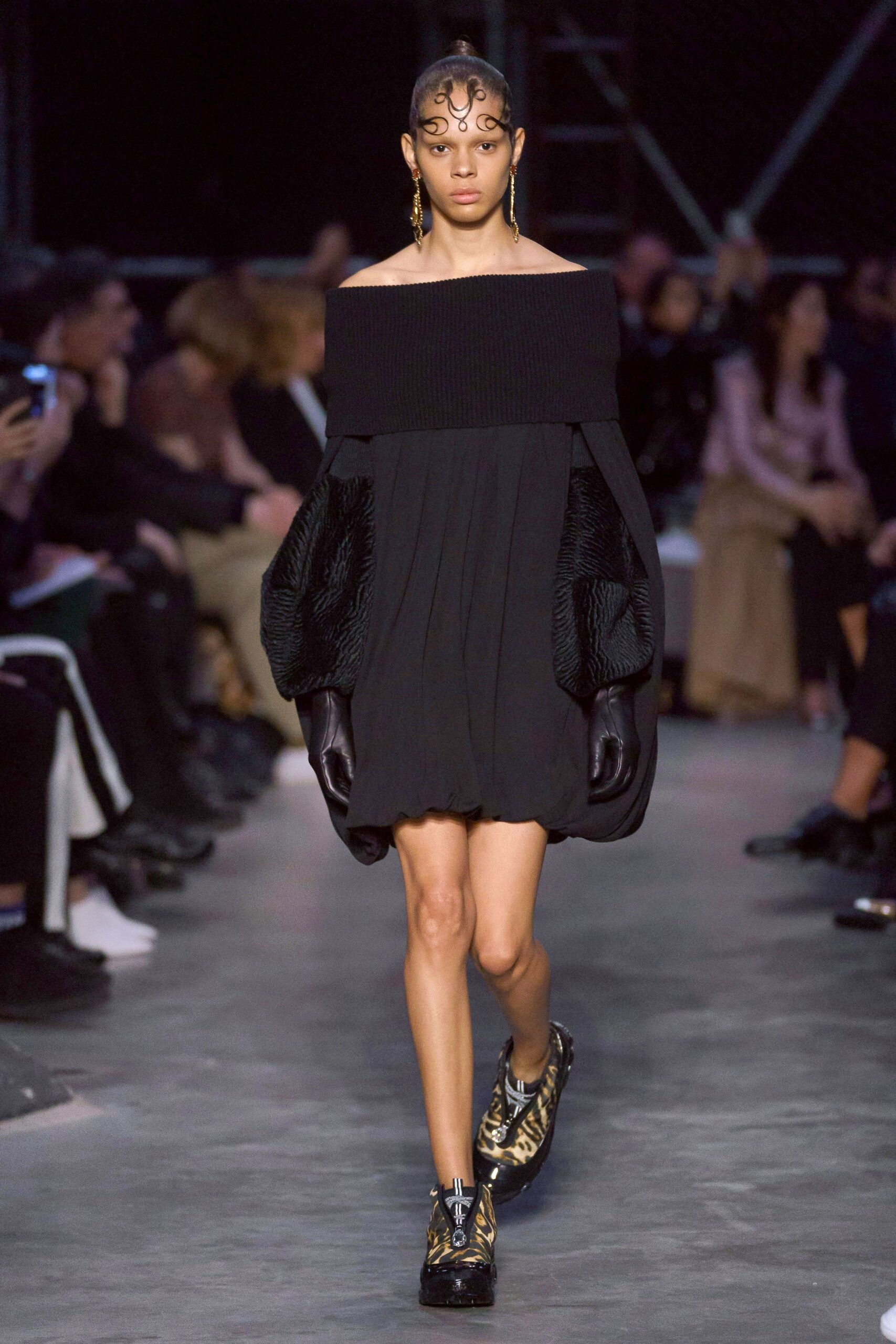 Burberry F/W 19 Look 205