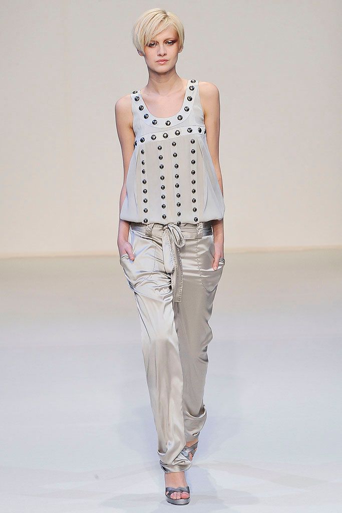Collette Dinnigan S/S 09 Look 15