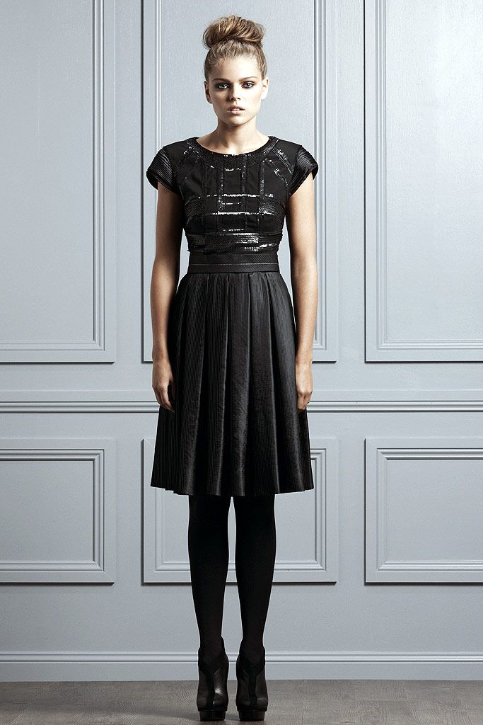 Collette Dinnigan F/W 10 Look 39