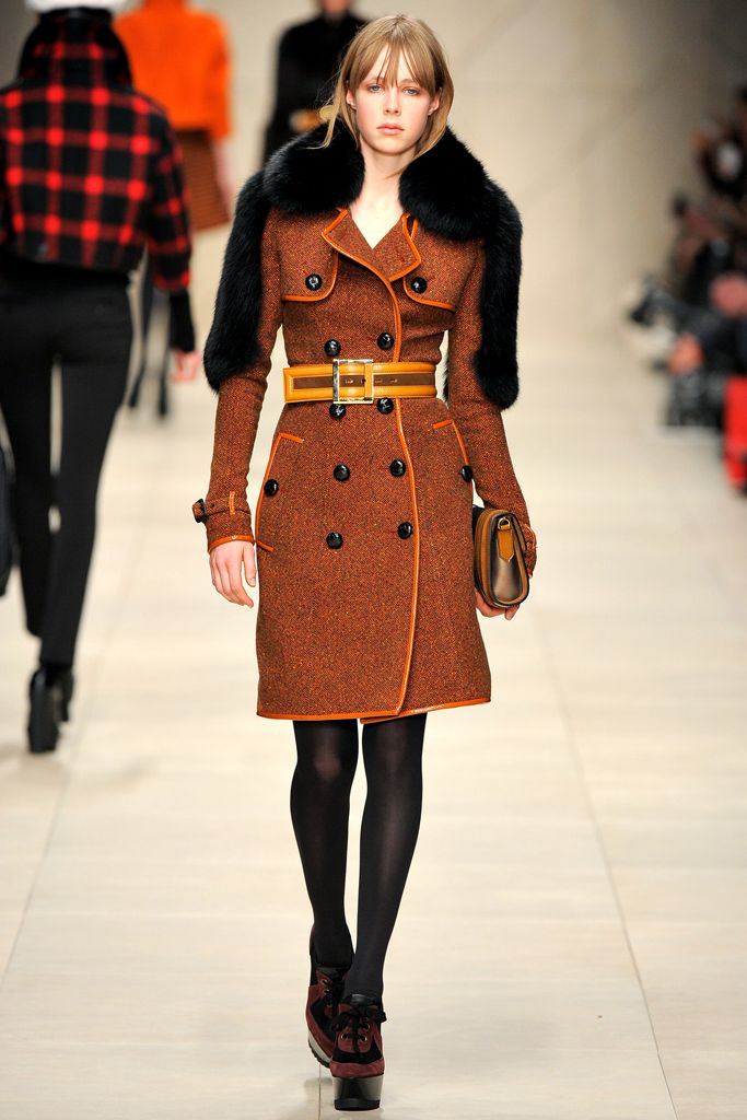Burberry F/W 11 Look 92