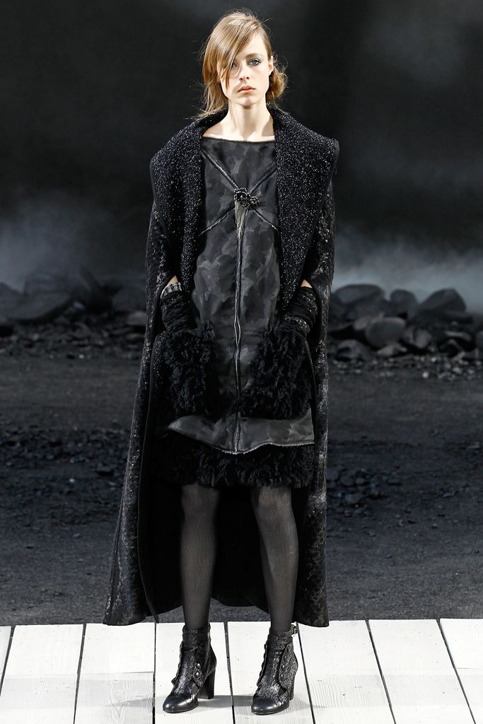 Chanel F/W 11 Look 297