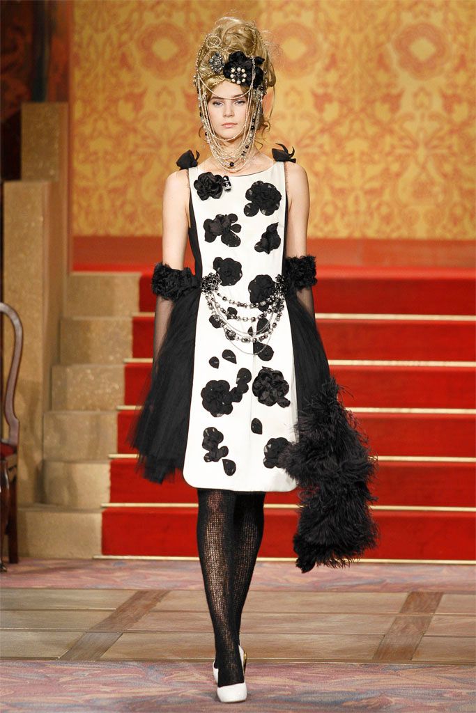 Chanel F/W 09 Look 309