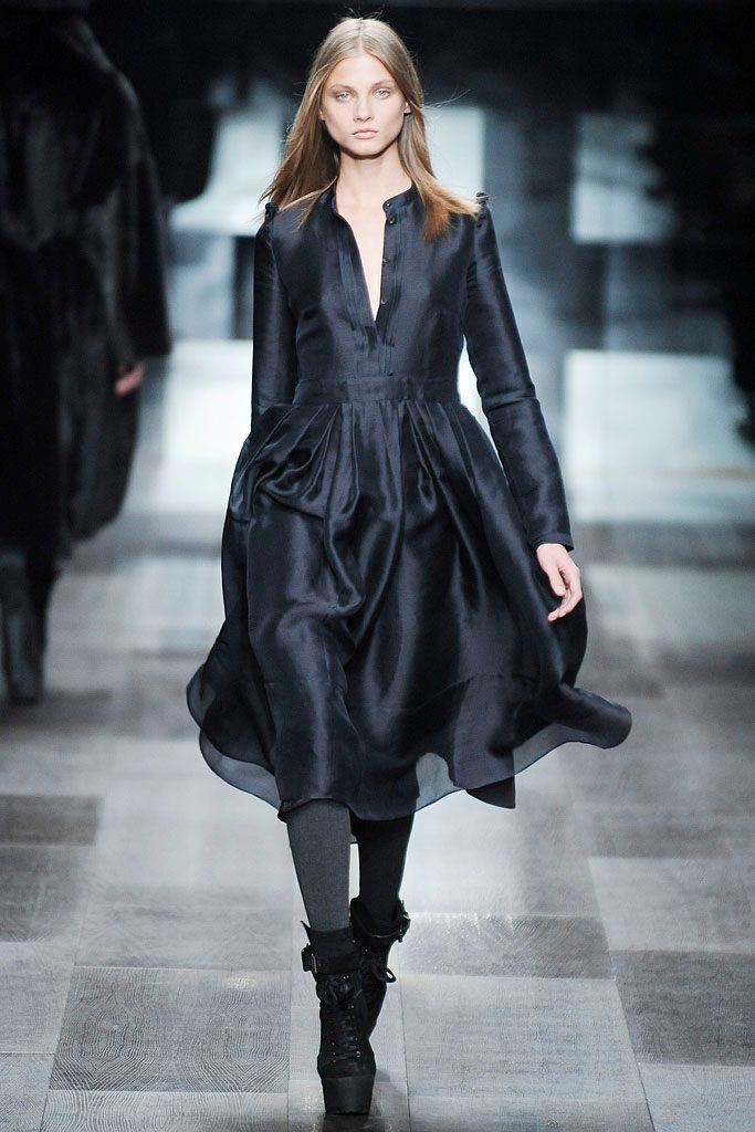 Burberry F/W 09 Look 96