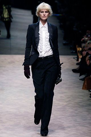 Burberry F/W 06 Look 240
