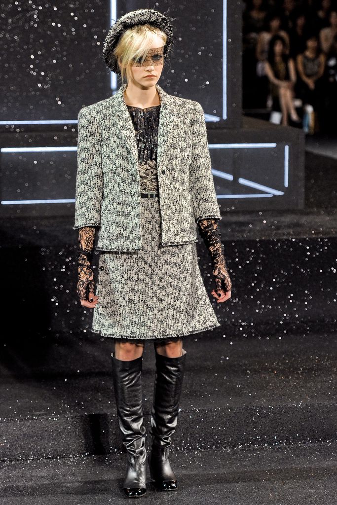 Chanel F/W 11 Couture Look 90
