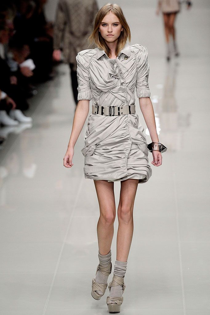 Burberry S/S 10 Look 61