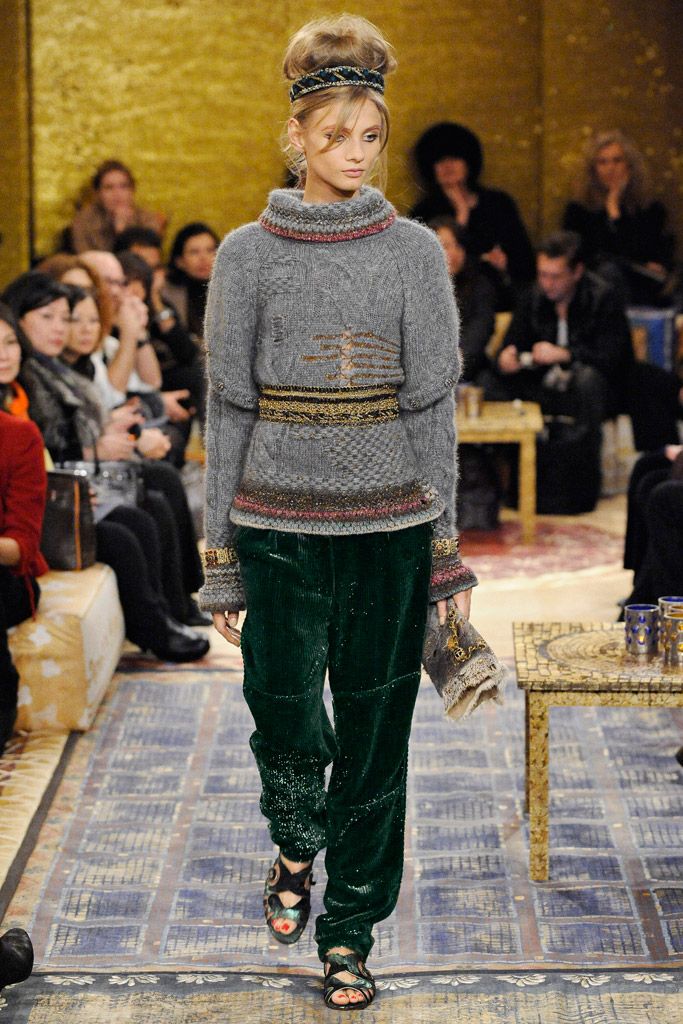 Chanel F/W 11 Look 337