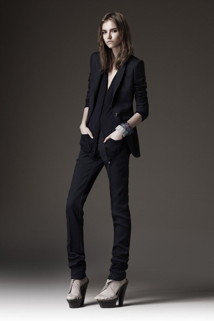Burberry Resort 10 Look 38