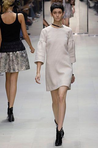 Burberry S/S 07 Look 51