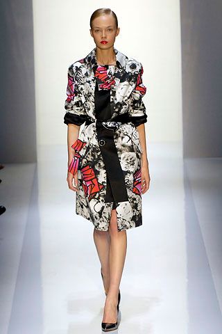 Daks by Giles Deacon S/S 08 Look 11