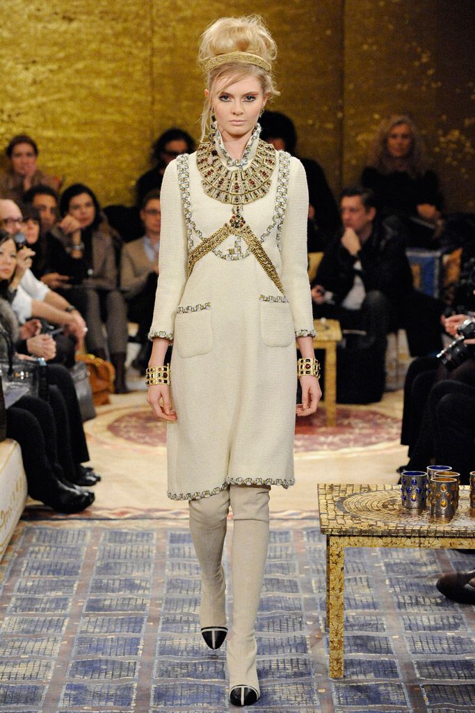 Chanel F/W 11 Look 388
