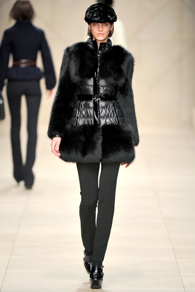 Burberry F/W 11 Look 190