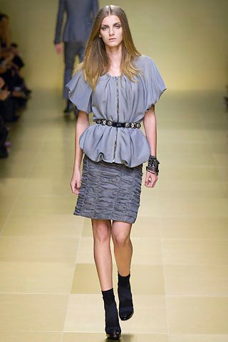 Burberry S/S 08 Look 22