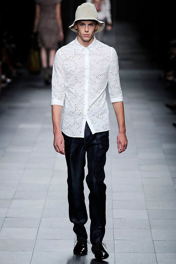 Burberry S/S 09 Look 168