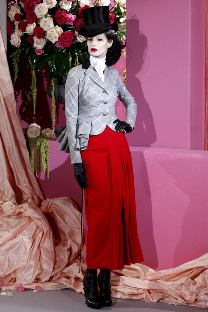 Christian Dior S/S 10 Couture Look 31