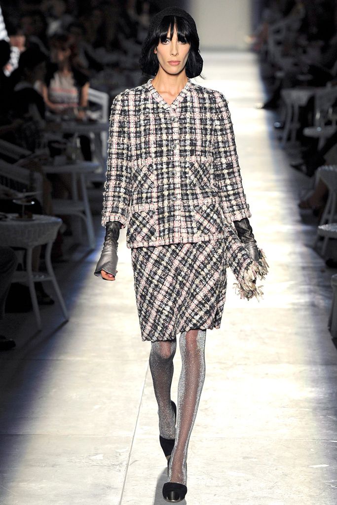 Chanel F/W 12 Couture Look 3