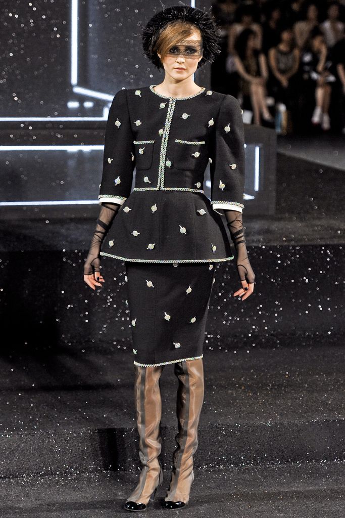 Chanel F/W 11 Couture Look 123