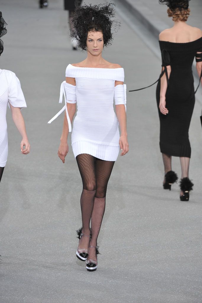 Chanel S/S 09 Look 227