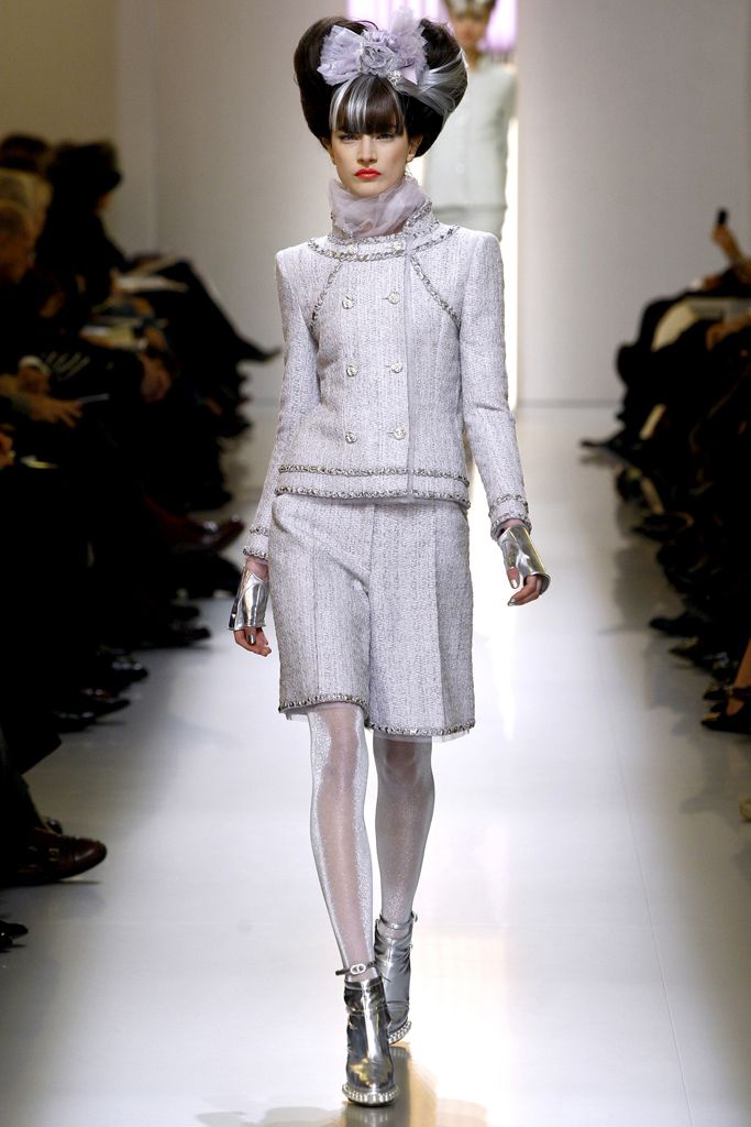 Chanel S/S 10 Couture Look 28