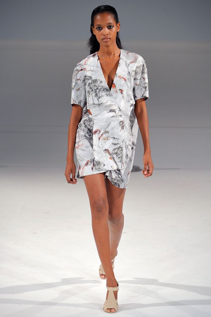 Chalayan S/S 12 Look 103