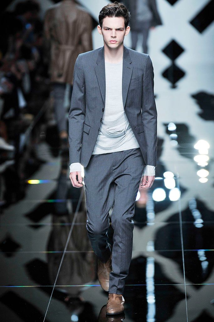 Burberry S/S 10 Menswear Look 17
