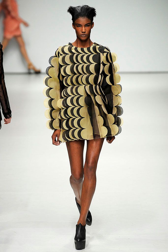 Christopher Kane S/S 09 Look 170