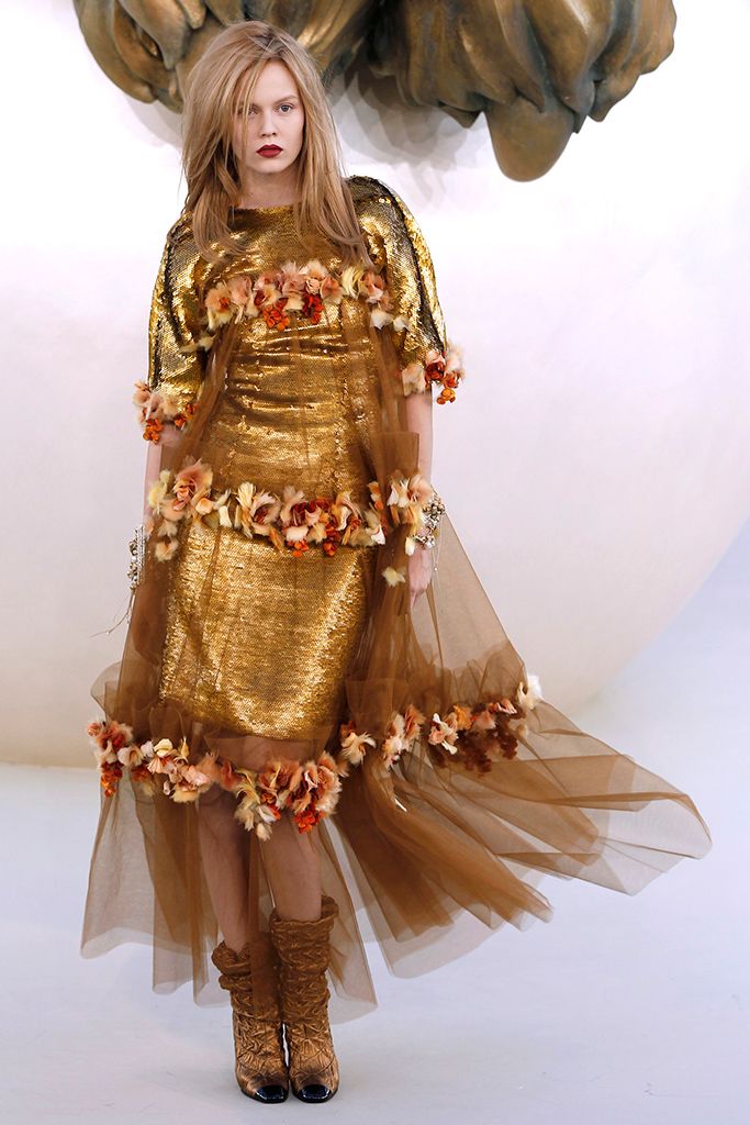 Chanel F/W 10 Couture Look 346