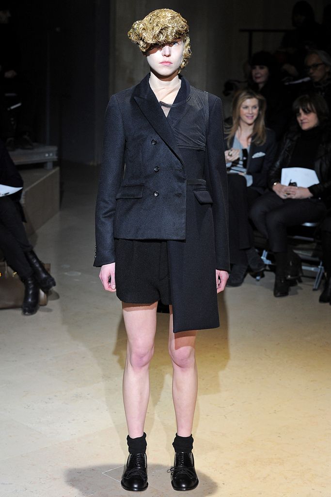 Comme des Garçons F/W 11 Look 9