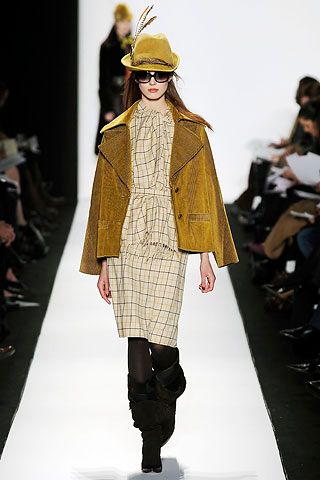 Carolina Herrera F/W 08 Look 135