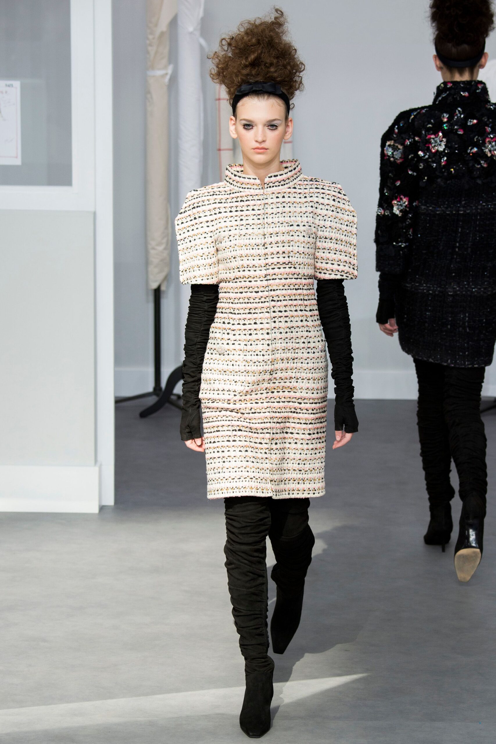 Chanel F/W 16 Couture Look 323
