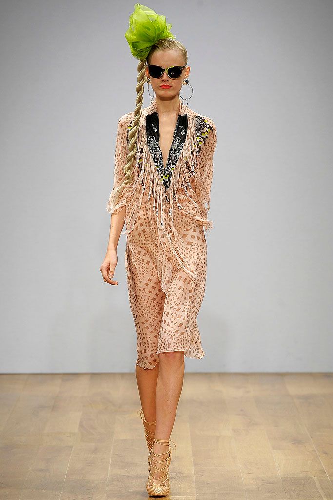 Danielle Scutt Spring 2009 Ready-to-Wear