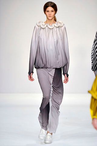 Central Saint Martins M.A. F/W 08 Look 253