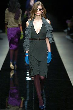 Burberry F/W 04 Look 121
