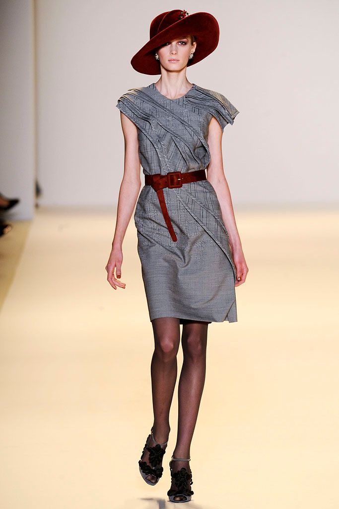 Carolina Herrera F/W 10 Look 73