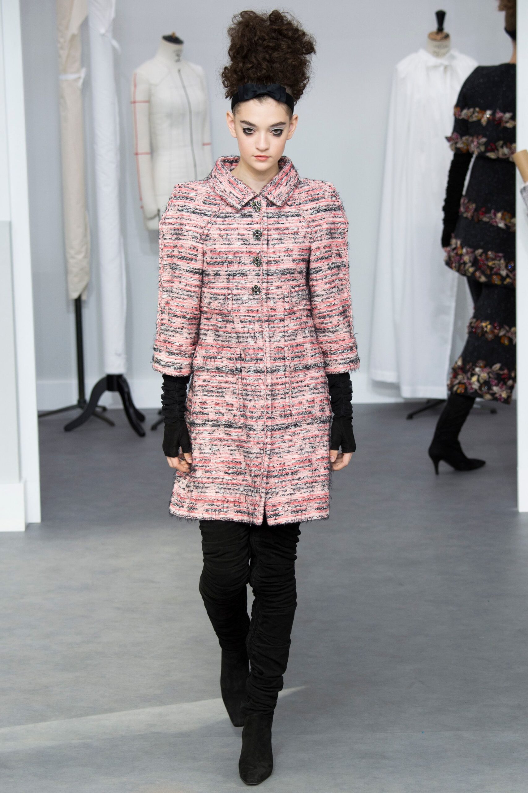 Chanel F/W 16 Couture Look 311