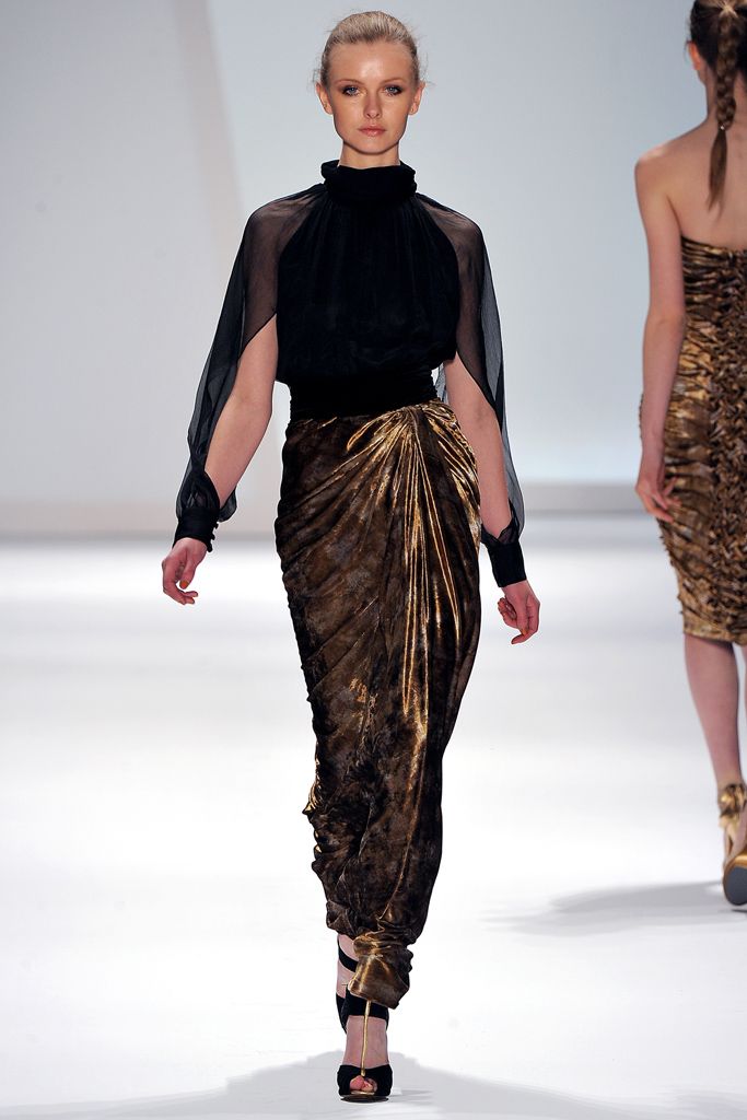 Carlos Miele F/W 11 Look 109