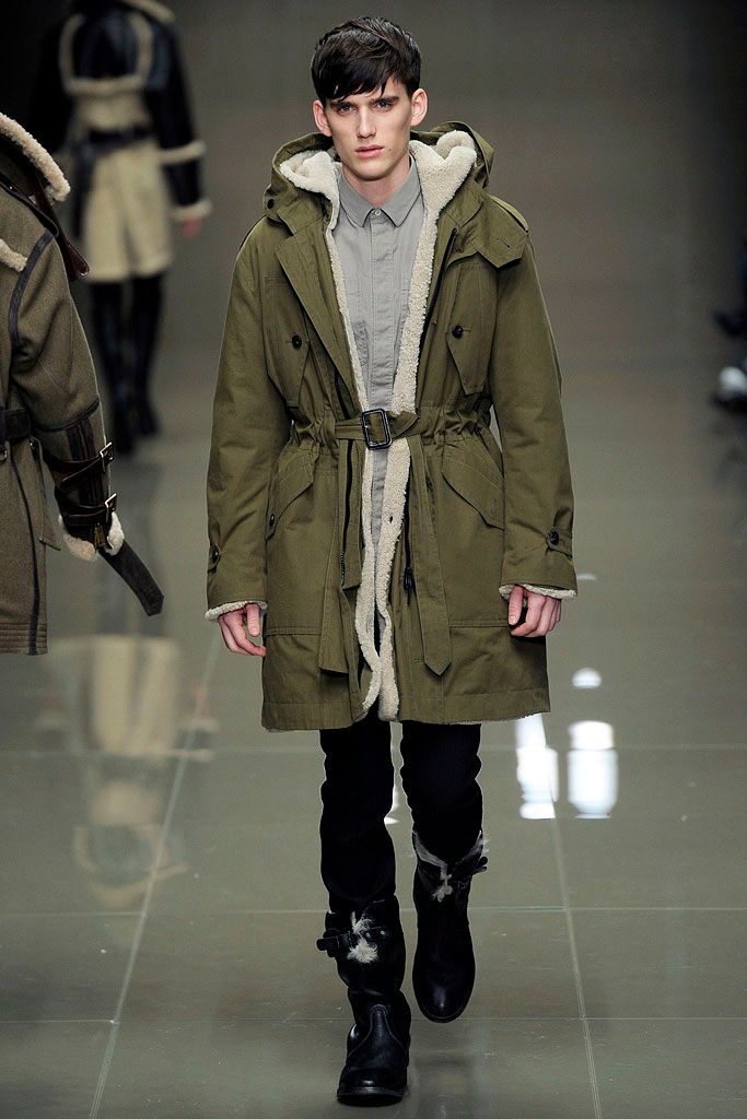 Burberry F/W 10 Look 54